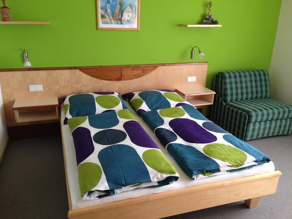Gästehaus Karassowitsch Rust Zimmer foto