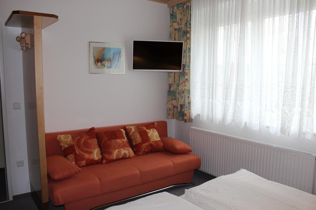 Gästehaus Karassowitsch Rust Zimmer foto